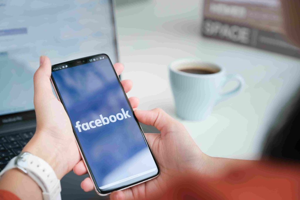 Facebook annuncia: vuoi condividere un articolo? Prima prova a leggerlo!