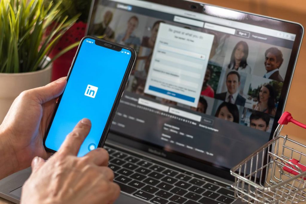 LinkedIn e hashtag: vale la pena usarli?